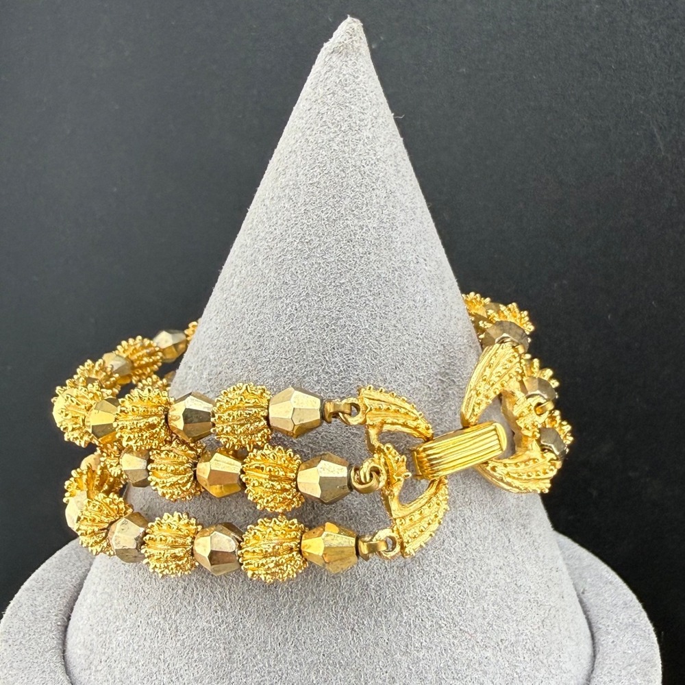 Vintage Trifari Bracelet Gold Tone Electra Textured Layered Beaded 6.5"‎